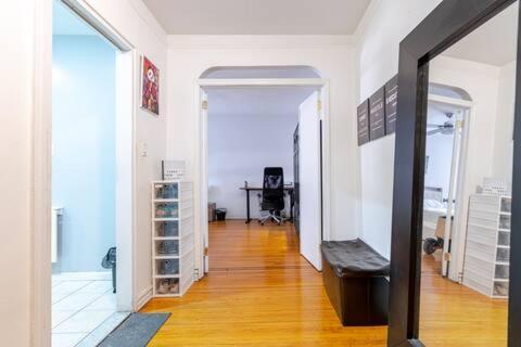 2 Large Bedrooms In Rego Park Appartement New York