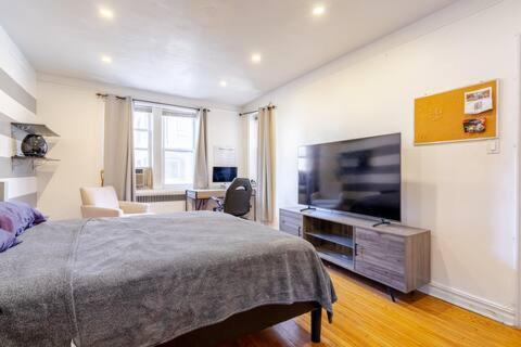 Appartement 2 Large Bedrooms In Rego Park